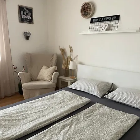Apartment Dubnica-Prejta 2 Dubnica nad Váhom Esterno foto