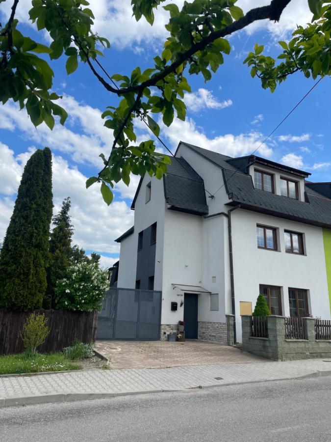 Dubnica-prejta 2 Apartment *